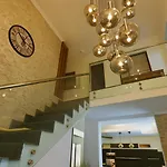 Elite كوشاداسيه